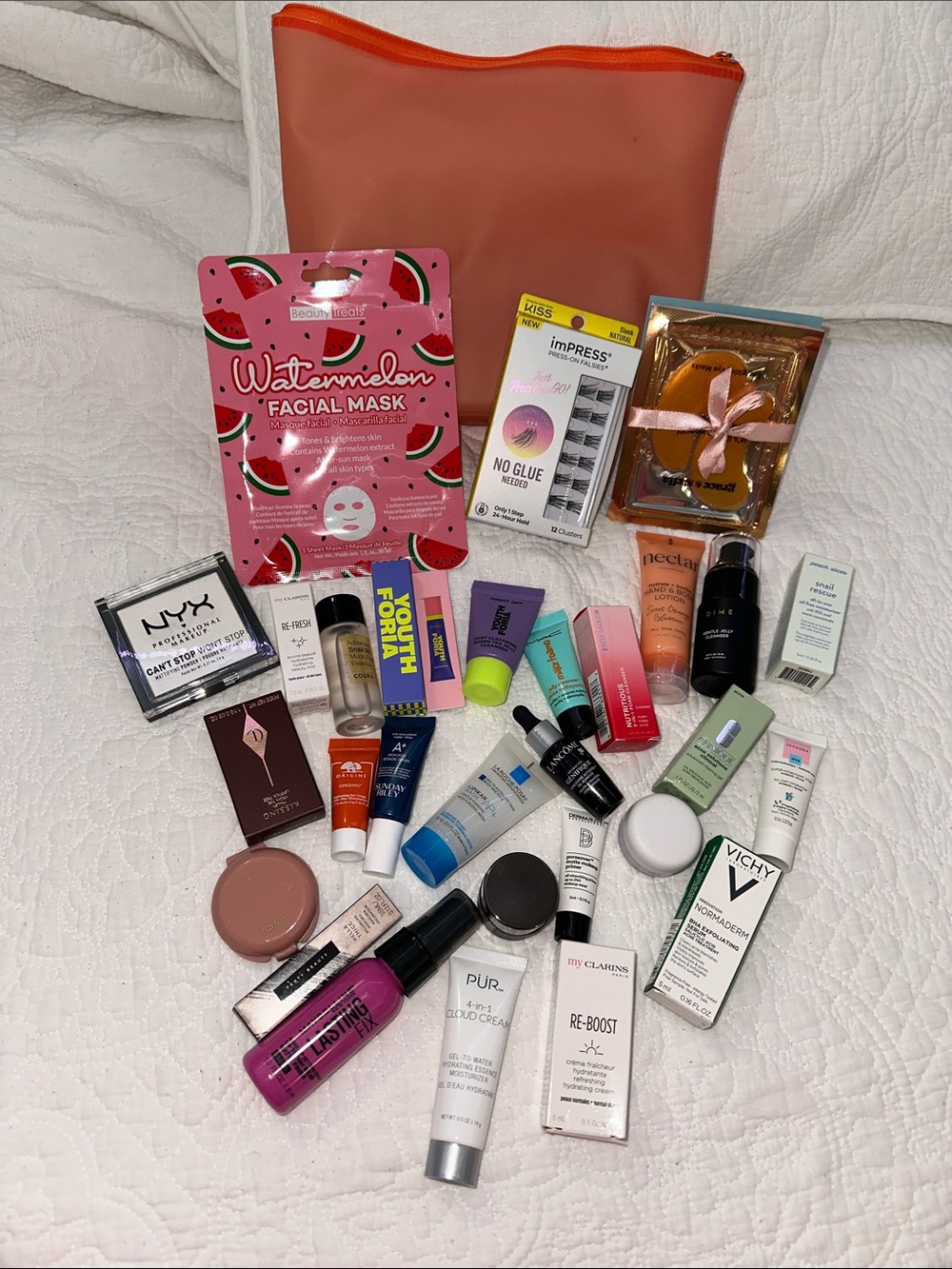 Random makeup bundle - Picture 4 of 8